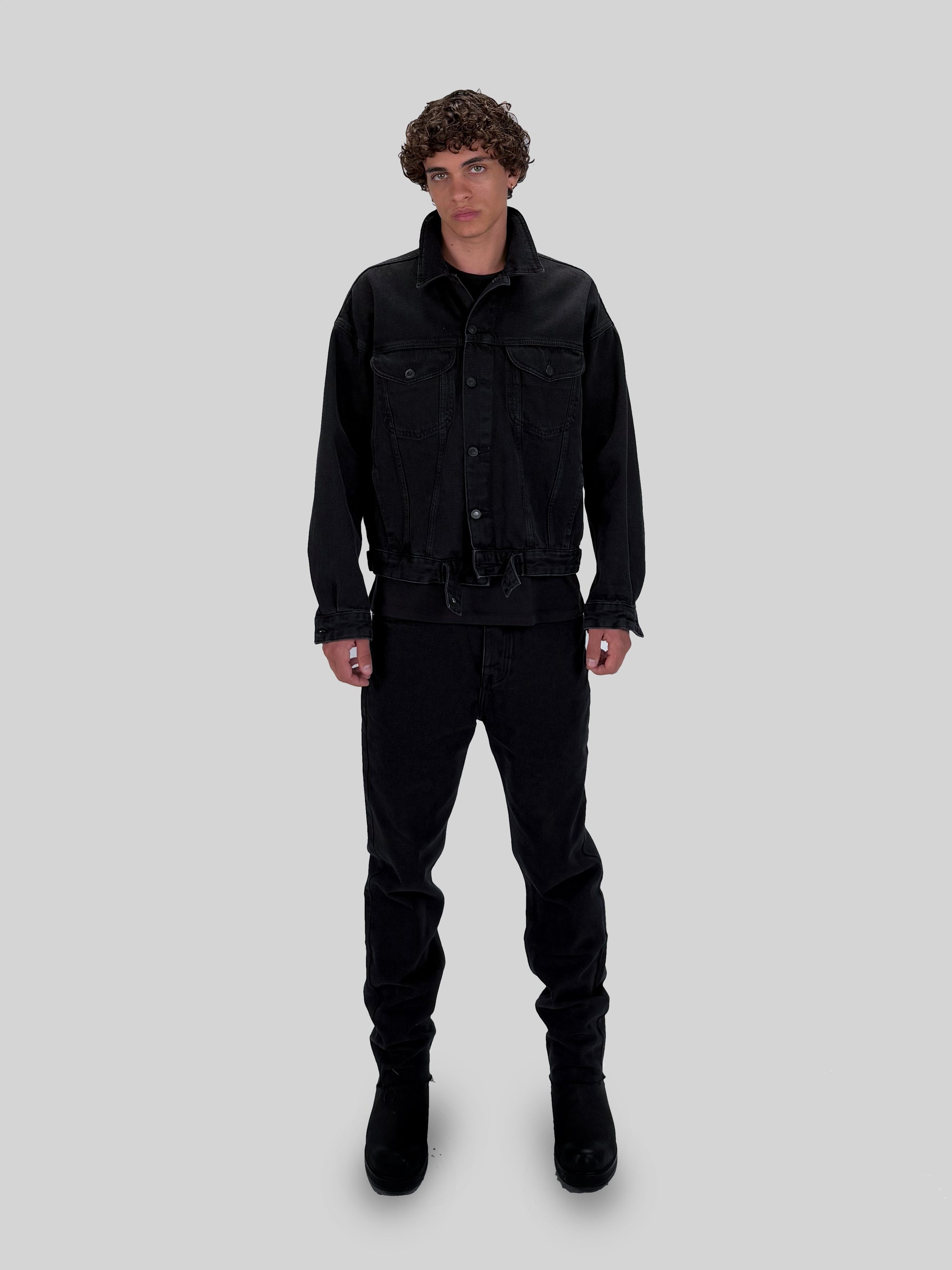 BOXY DENIM JACKET - WASHED BLACK
