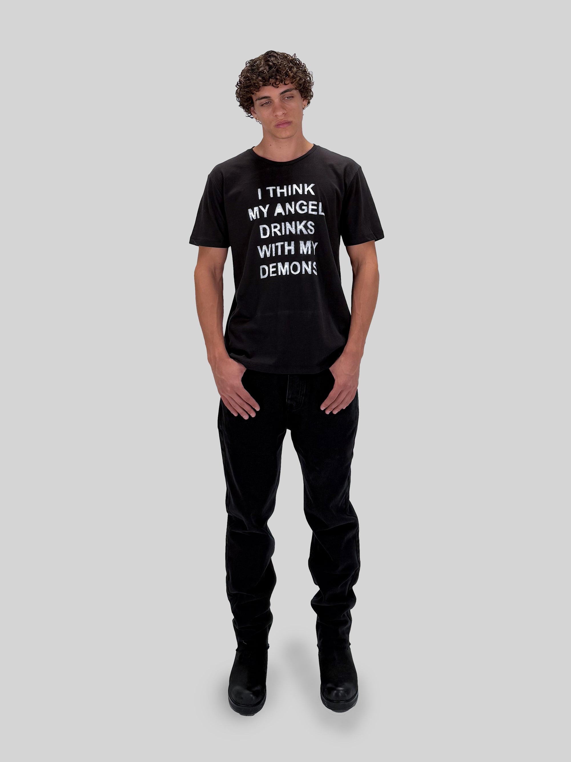 T-SHIRT - BLACK