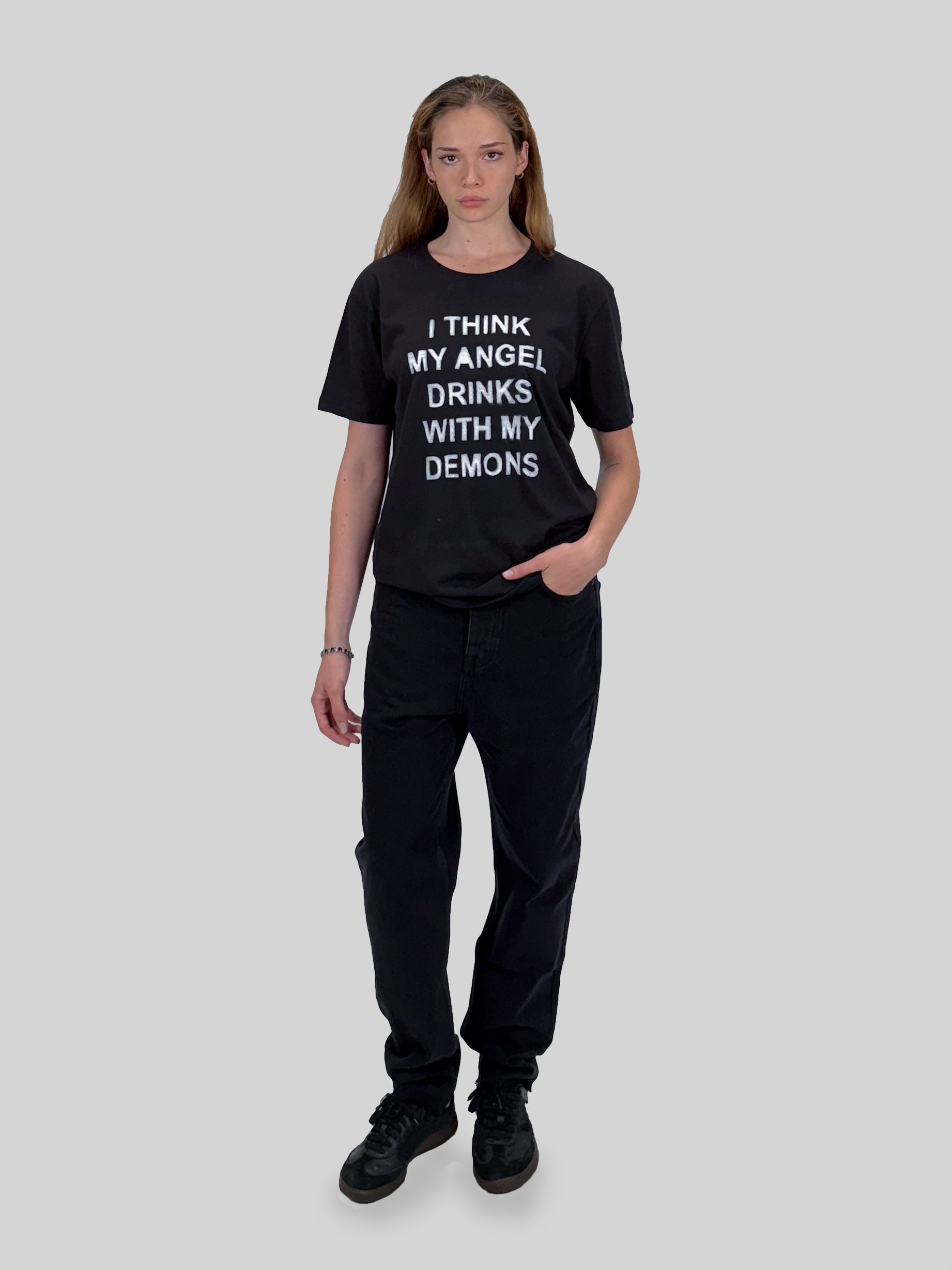 T-SHIRT - BLACK